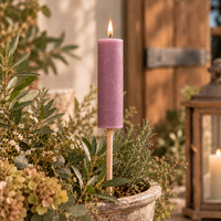 Gartenfackel mit Holzstab in Flieder
