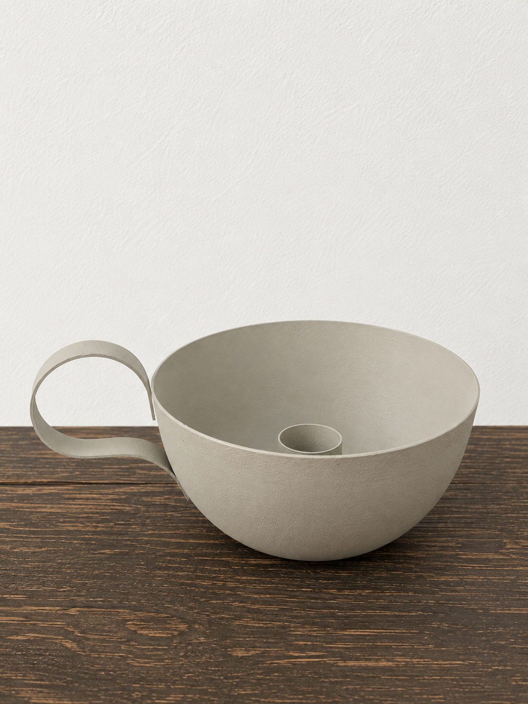 Kerzenhalter Edda aus Metall mit Schale und Henkel in Beige
